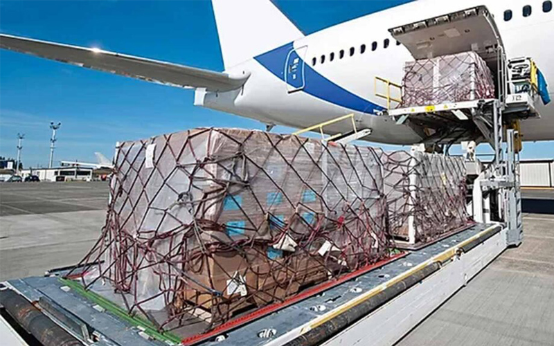 Транспорт на пратки по въздух